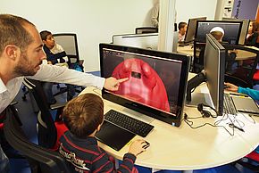 Initiation à la création numérique à la cyber-base Malégarie